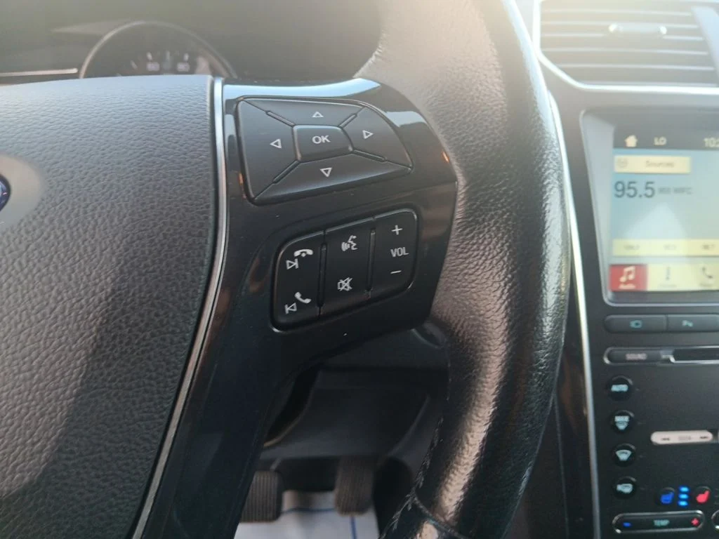 Used 2017 Magnetic Ford Limited image 15