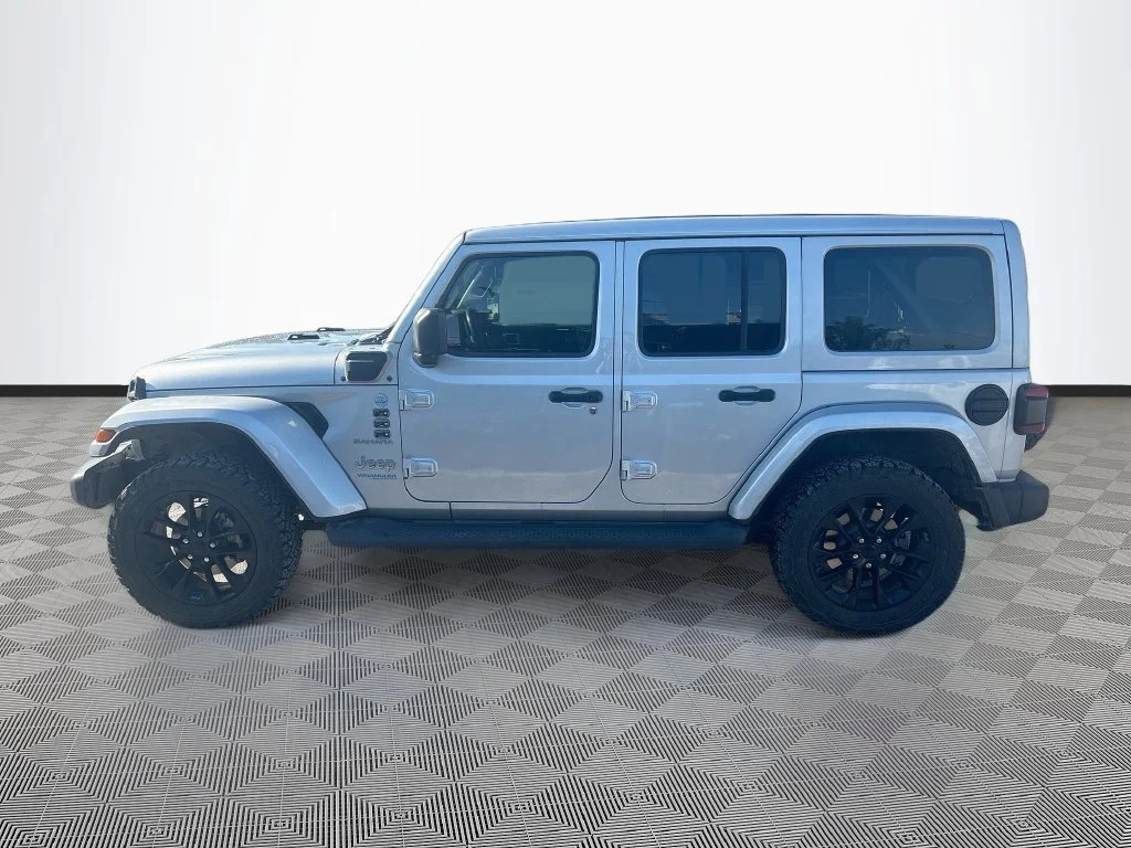 Used 2022 Silver Jeep Unlimited Sahara 4xe image 9