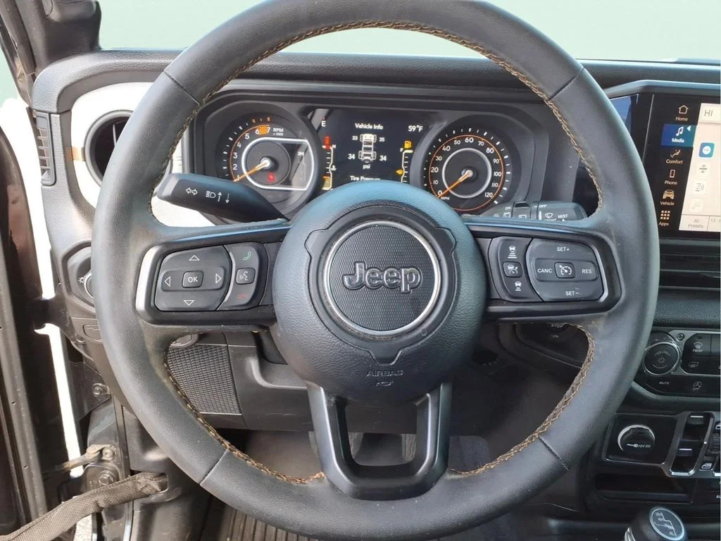 Used 2024 Black Jeep Sport S image 23