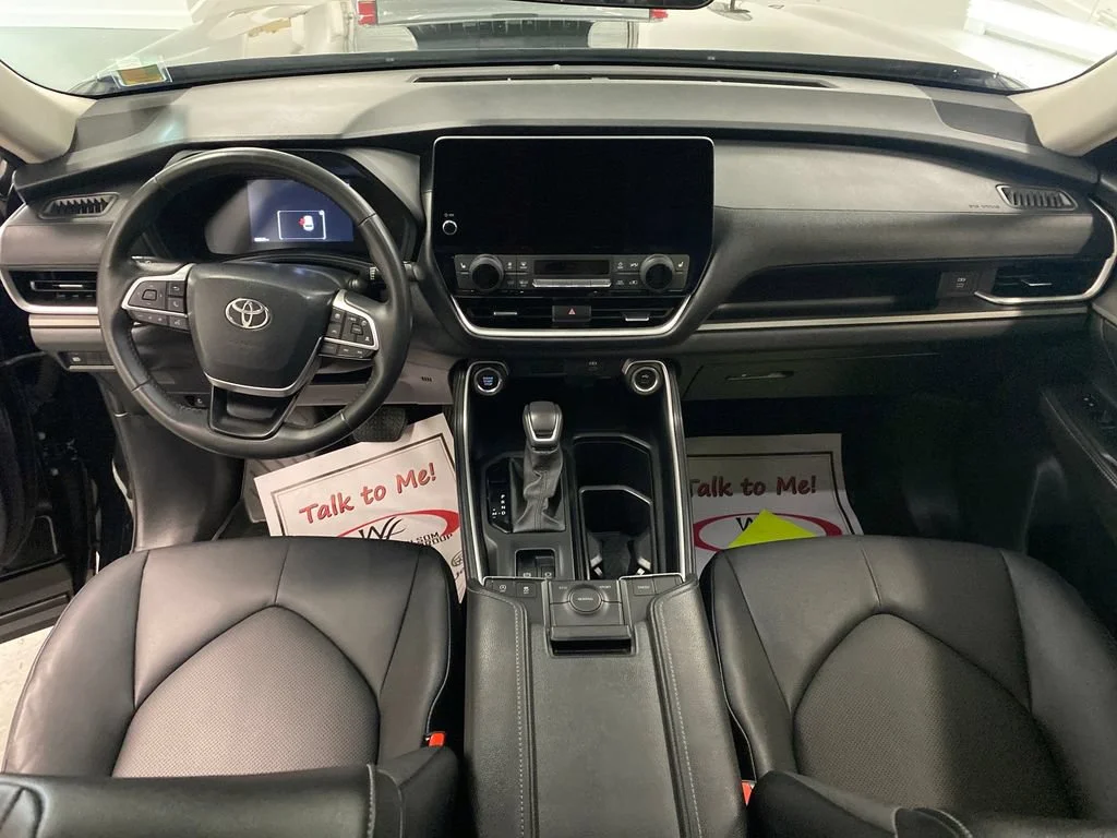 Used 2024 Midnight Black Me Toyota XLE image 20