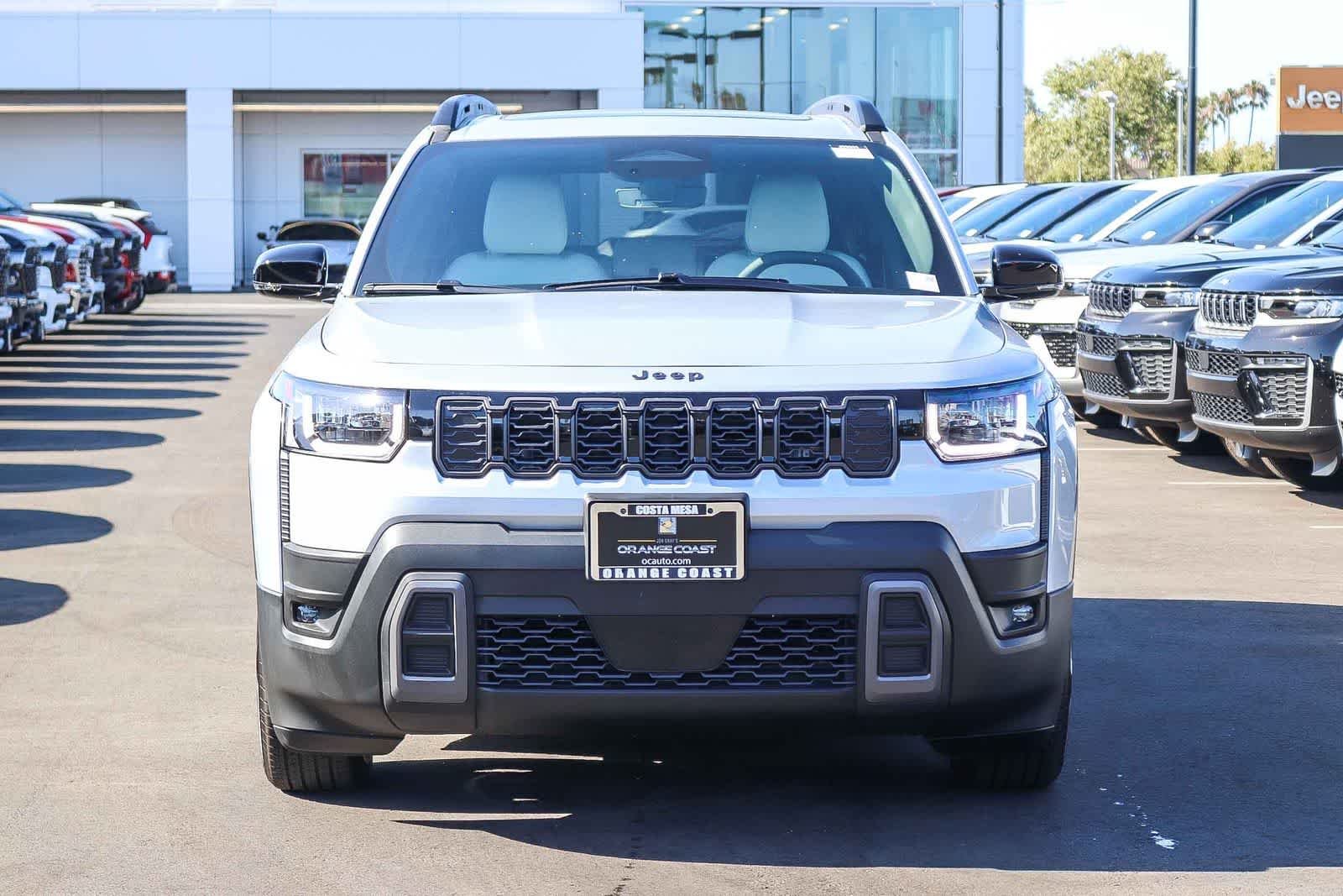 New 2026 Silver Zynith Clear-Coat Exterior Paint Jeep Limited image 2
