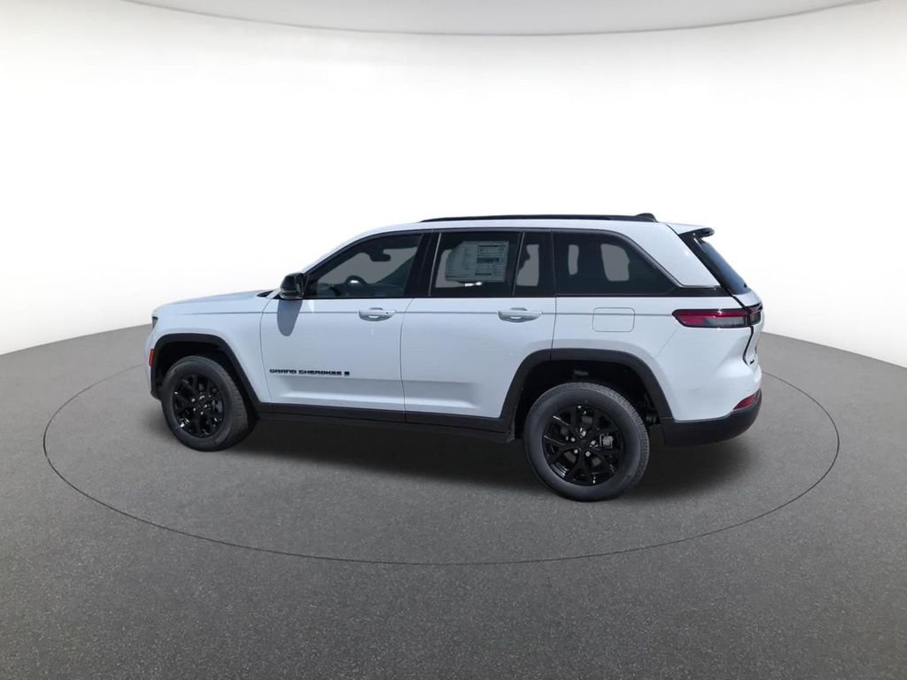 New 2026 White Jeep Altitude image 11