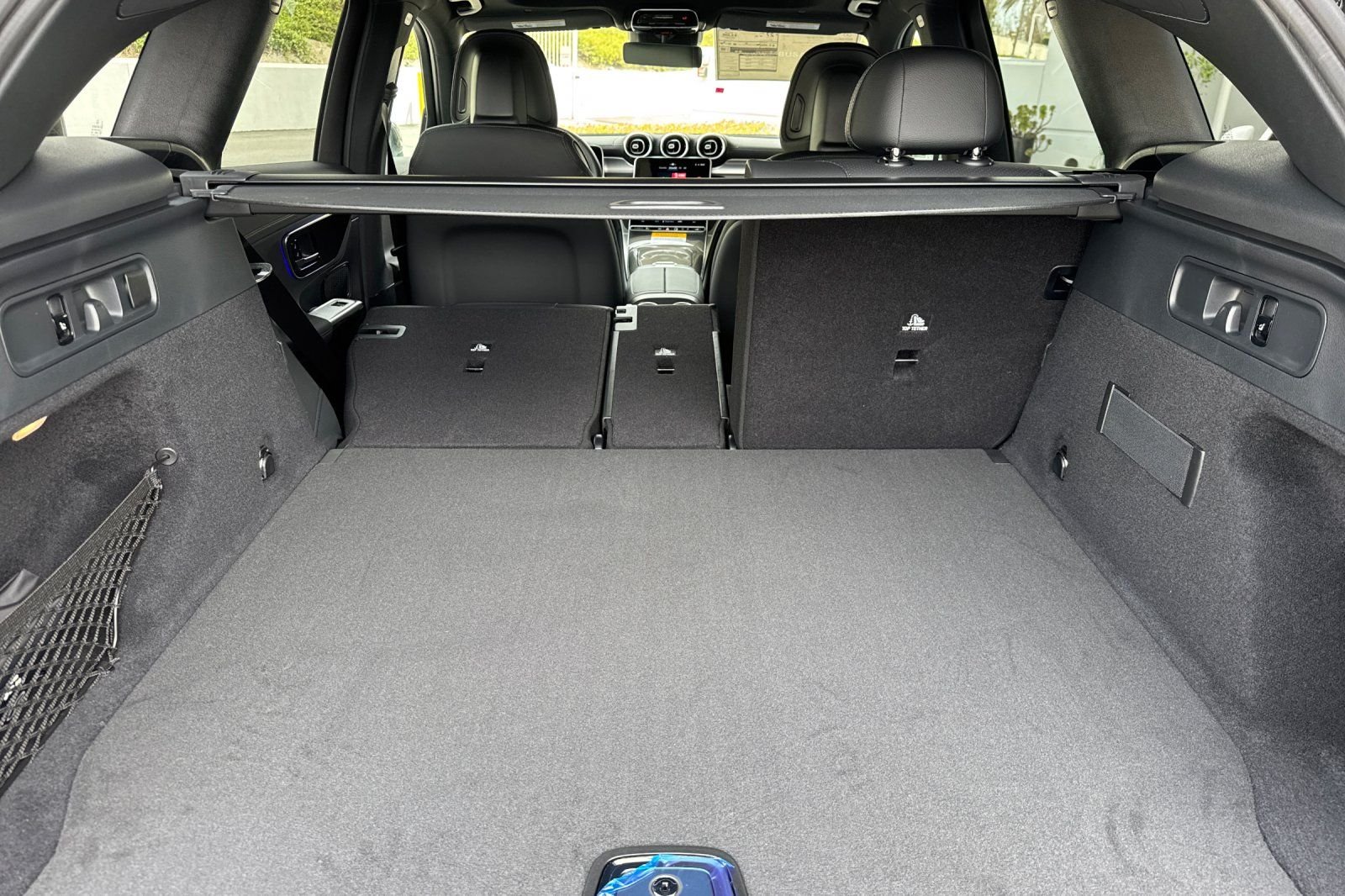 New 2026 Graphite Grey Metallic Mercedes-Benz GLC 300 image 38