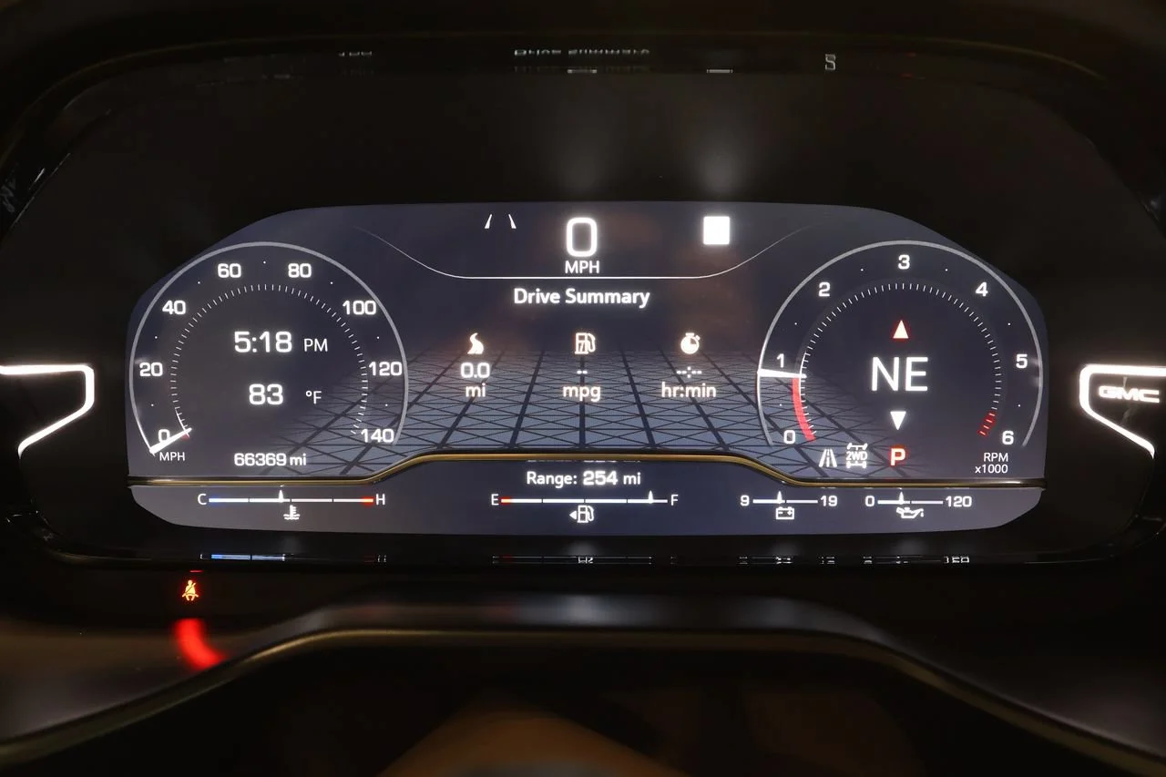 2023 GMC Yukon Denali - Photo 11