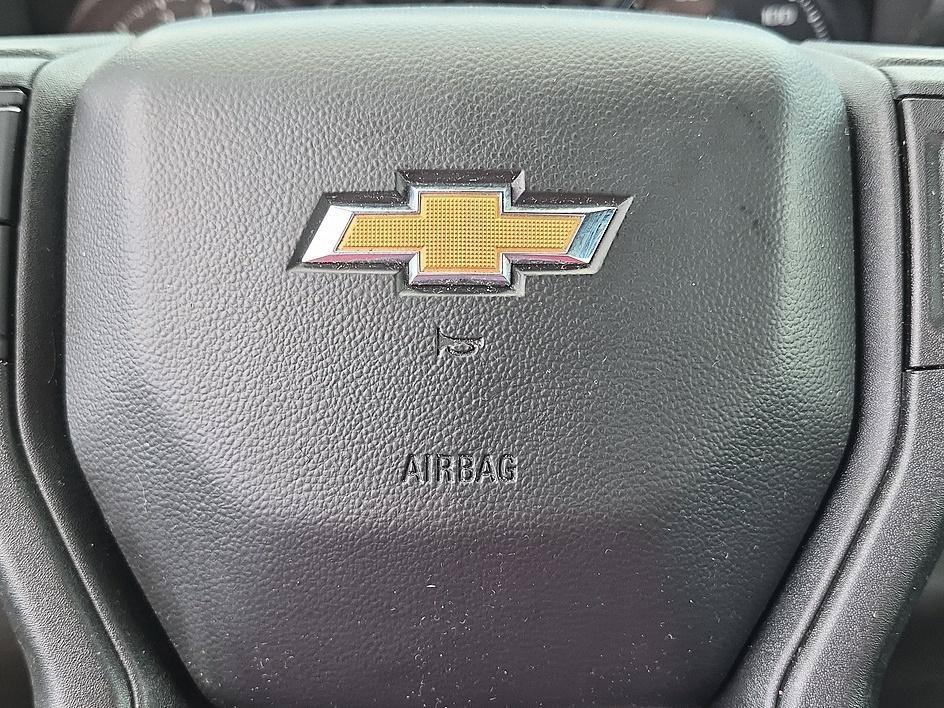 Used 2022 Summit White Chevrolet Work Truck image 18