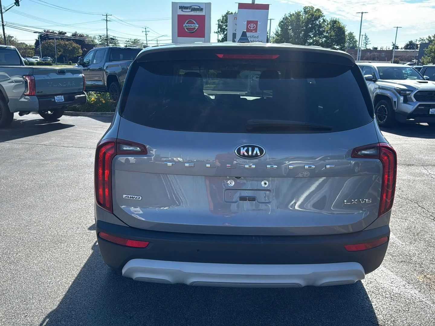 Used 2020 Everlasting Silver Kia LX image 5