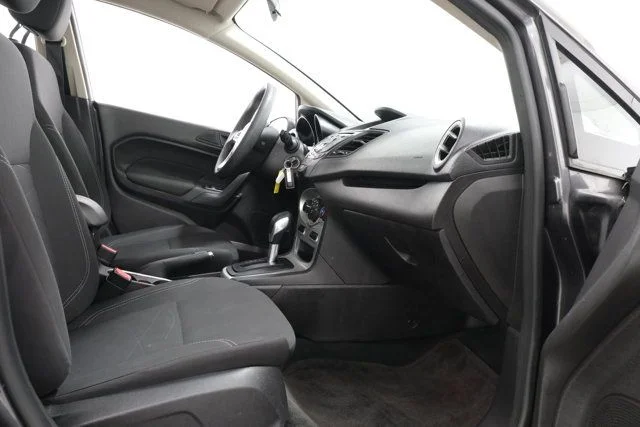 Used 2017 Gray Ford SE image 38