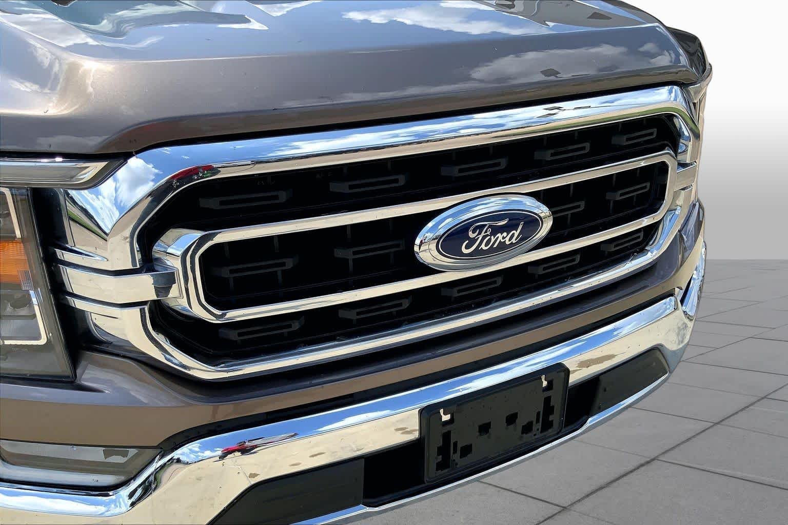 Certified Used 2022 Gray Ford XLT image 29