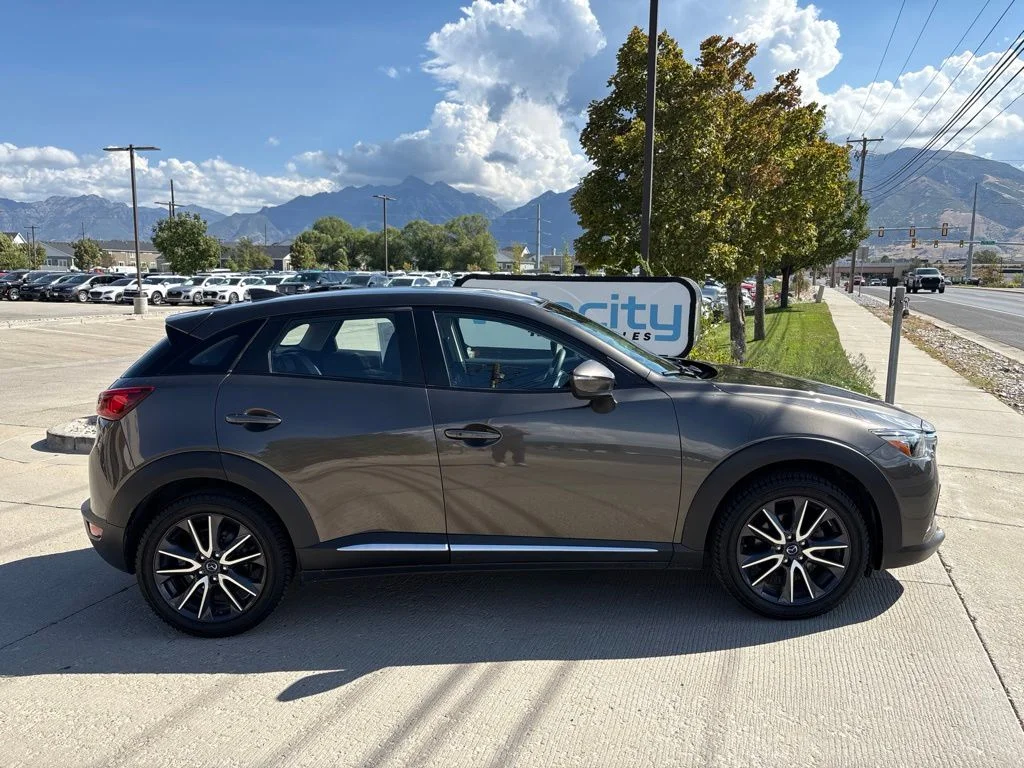 Used 2018 Silver Mazda Grand Touring image 3