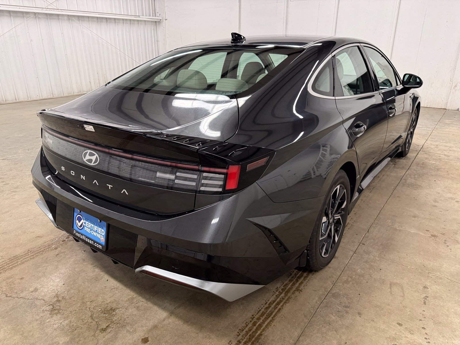 Used 2024 Gray Hyundai SEL image 6