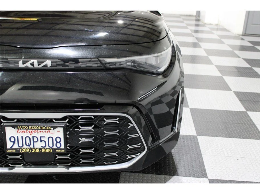 Used 2023 Fusion Black Kia GT-Line image 8