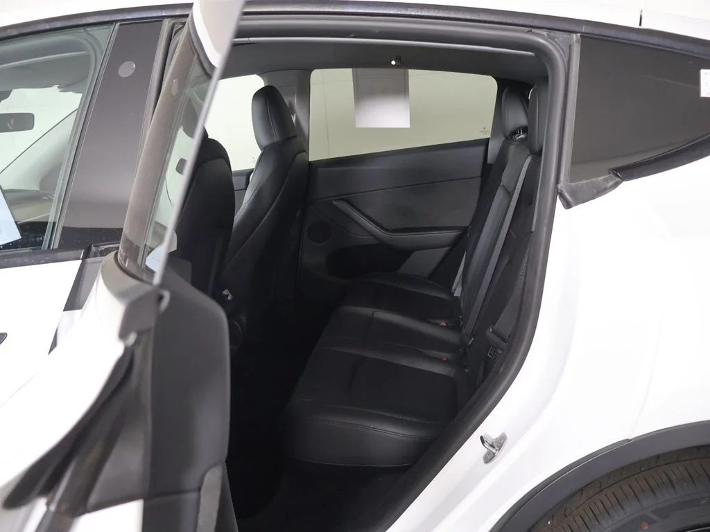 Used 2023 White Tesla Long Range image 33