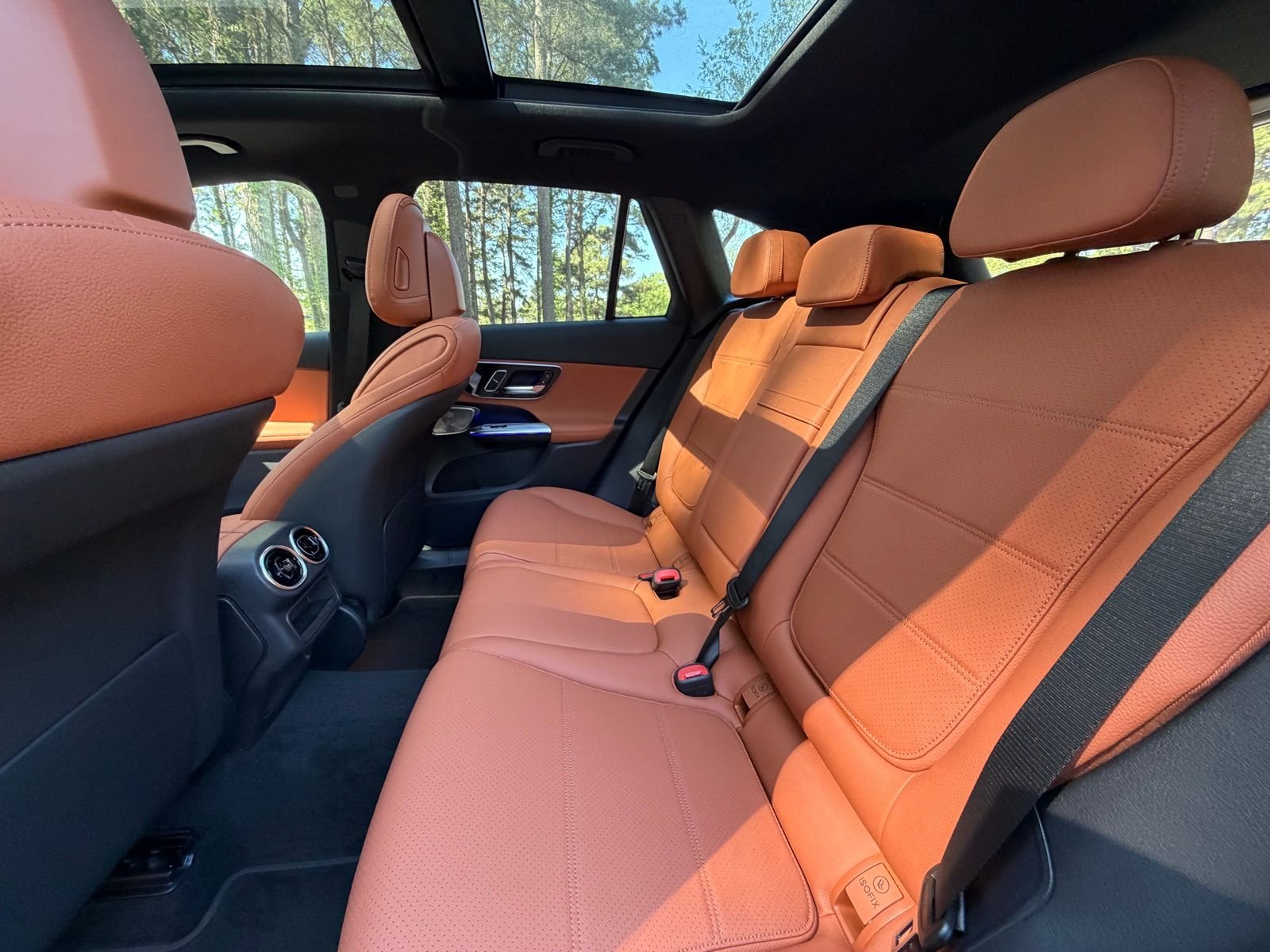 New 2026 Polar White Mercedes-Benz GLC 300 image 14