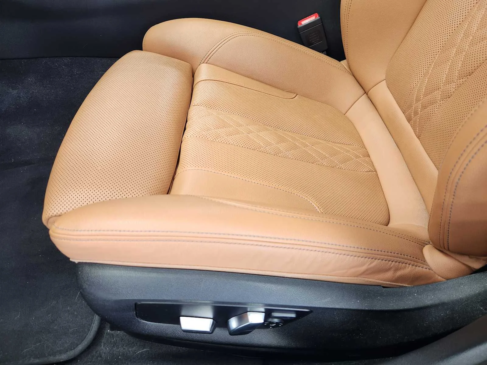 Used 2023 Dark Graphite Metallic BMW 530i image 20