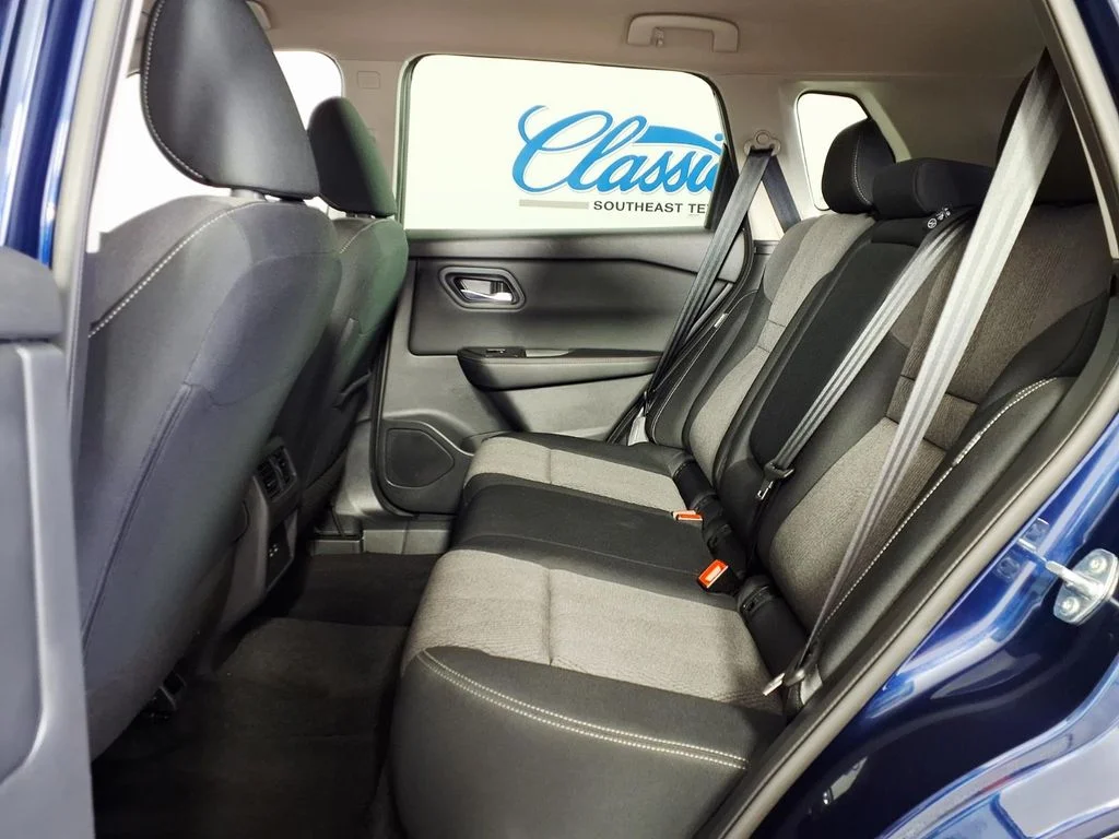 Used 2025 Blue Nissan SV image 9