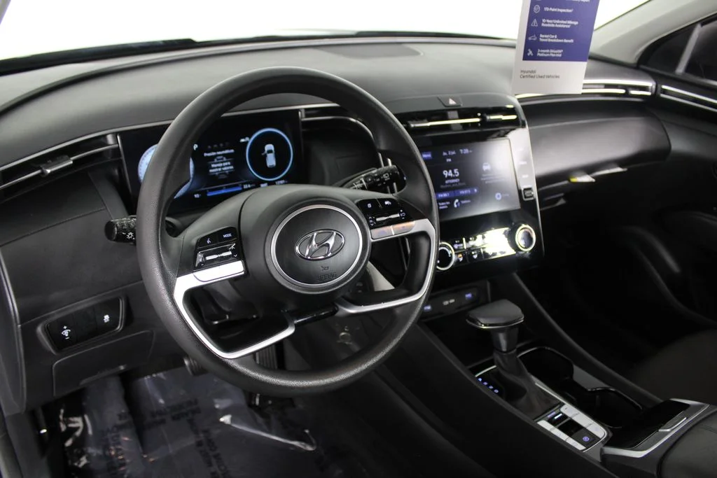Used 2024 Black Hyundai SE image 18