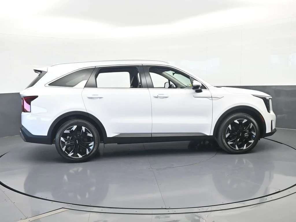 Used 2025 Glacial White Pearl Kia EX image 6