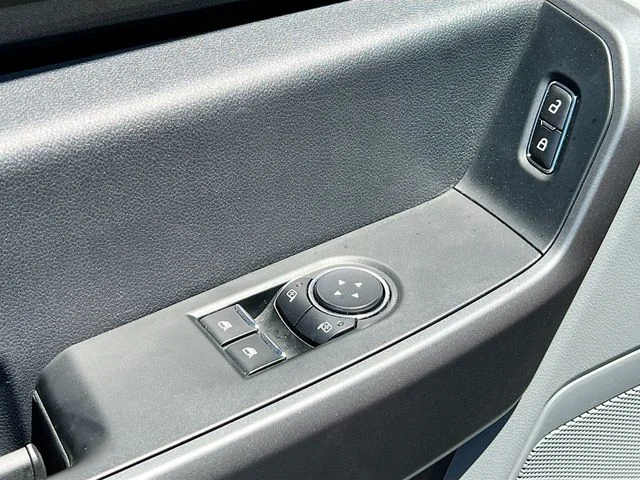 Used 2024 White Ford XL image 9