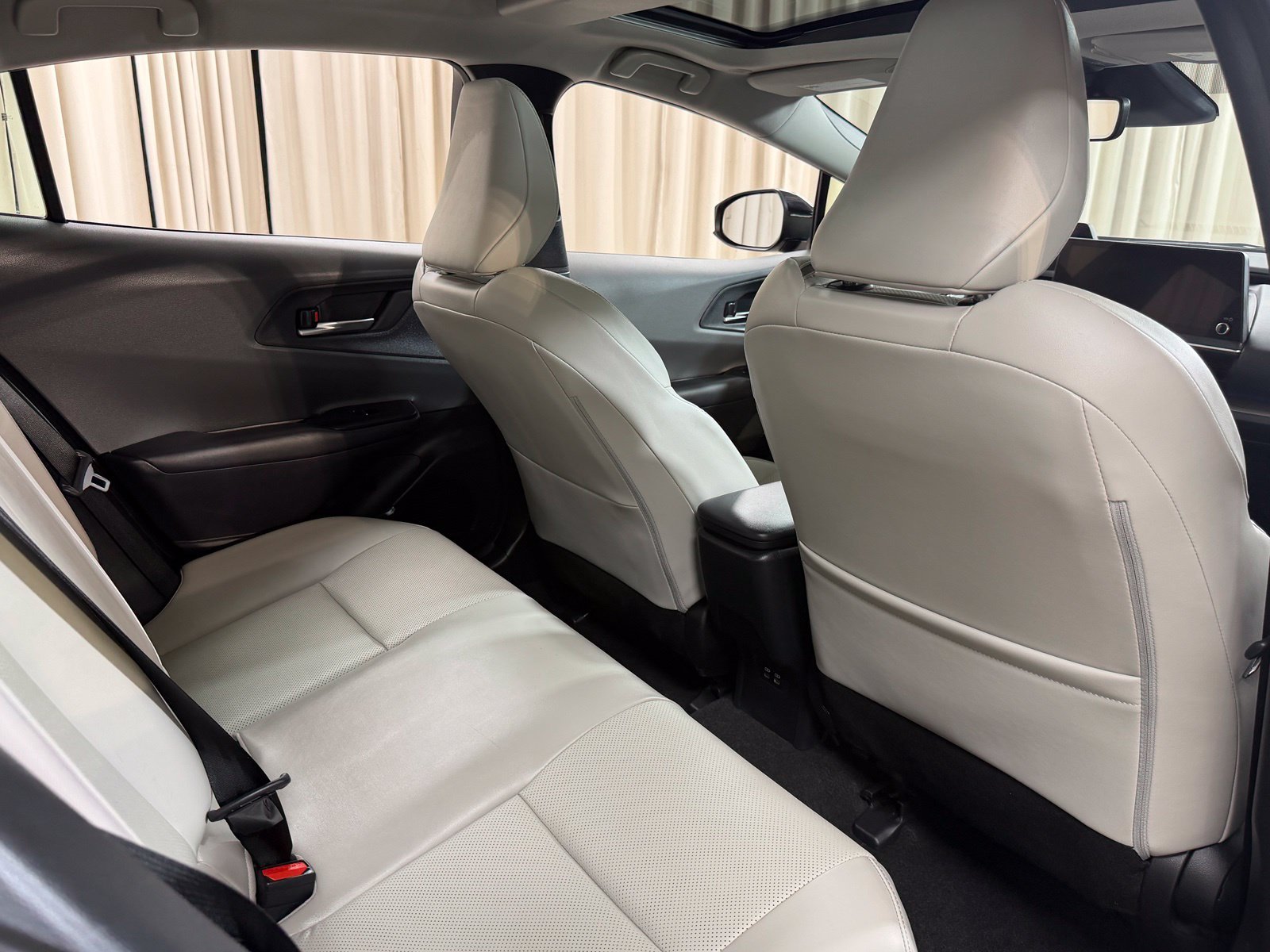 Used 2023 Gray Toyota XLE image 39