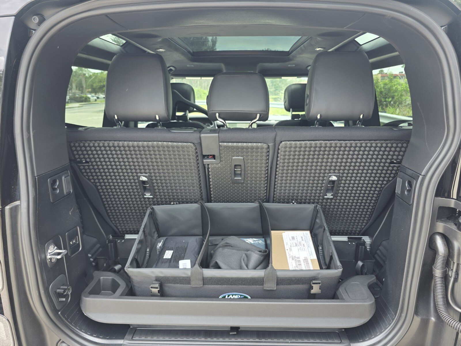 New 2026 Santorini Black LAND ROVER V8 image 15