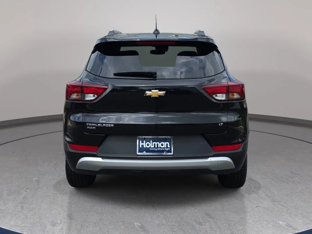 Certified Used 2025 Mosaic Black Metallic Chevrolet LT image 6