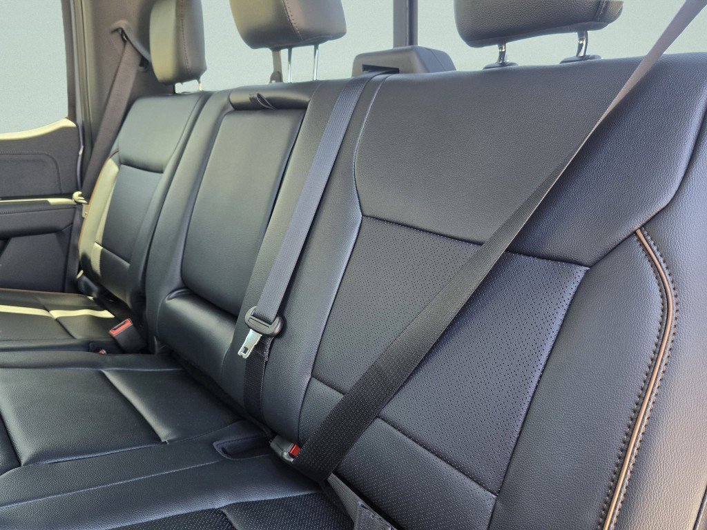 New 2026 Glacier Gray Metallic Tri-Coat Ford F-350® Lariat® image 32