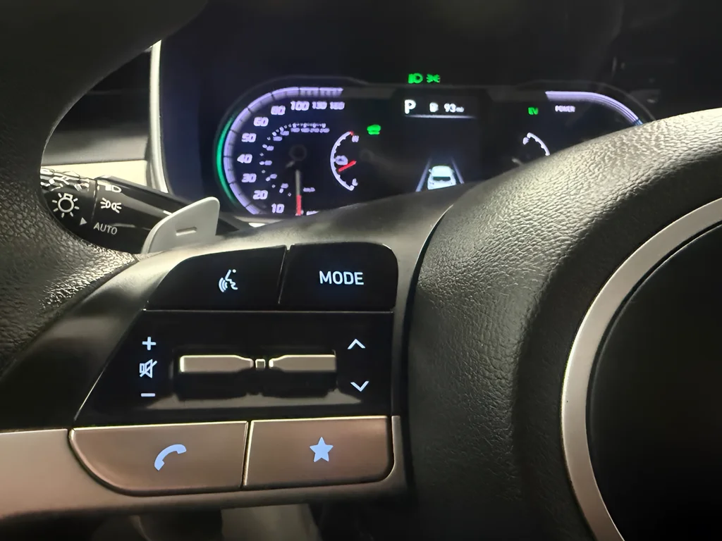 Used 2023 Black Hyundai Blue image 19