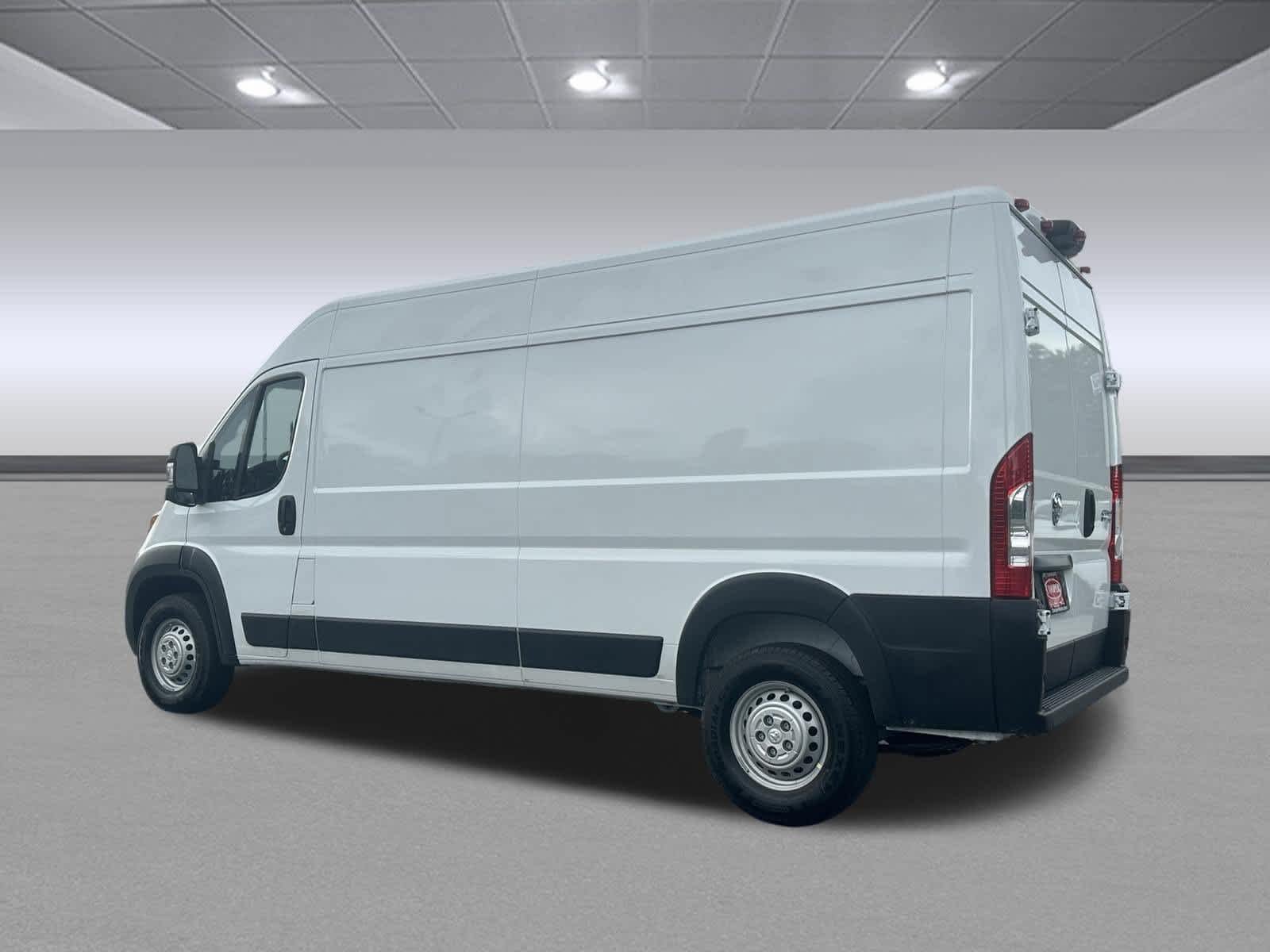 New 2026 Bright White Clear-Coat Exterior Paint RAM Tradesman image 3