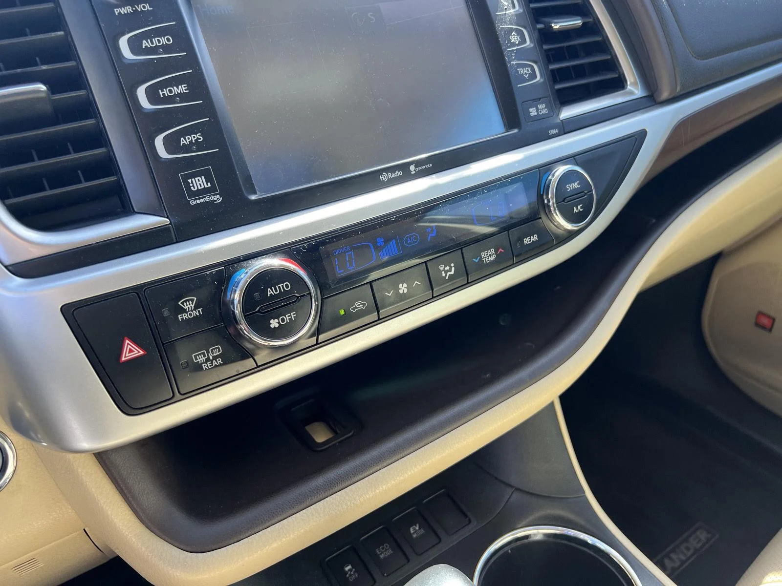 2015 Toyota Highlander Limited - Photo 24