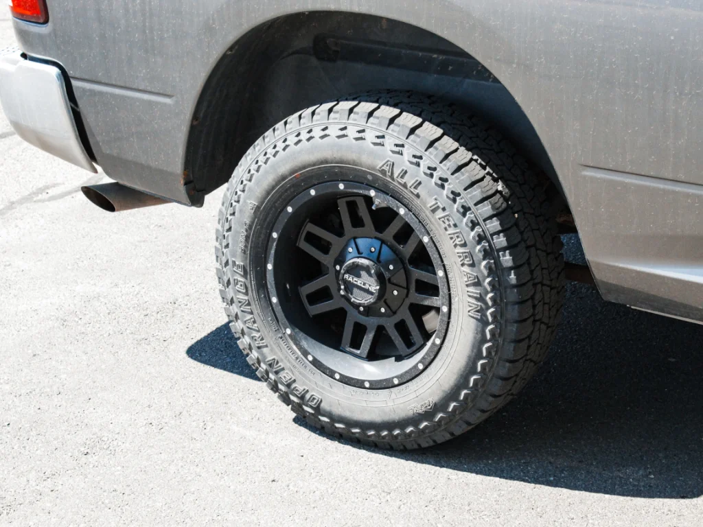 Used 2009 Mineral Gray Metallic Clearcoat Dodge SLT image 4