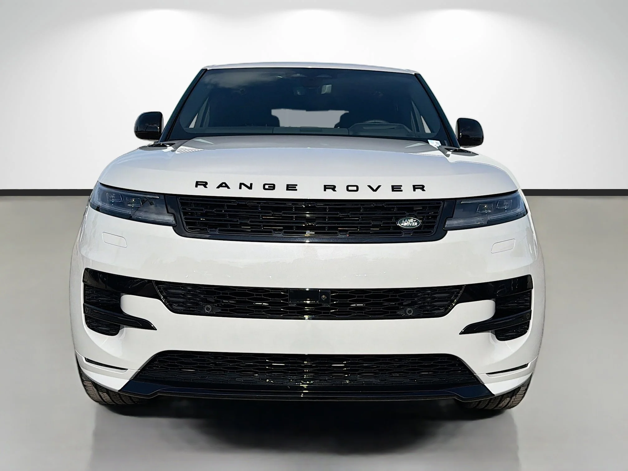 New 2026 Borasco Grey Metallic Land Rover Dynamic SE image 8