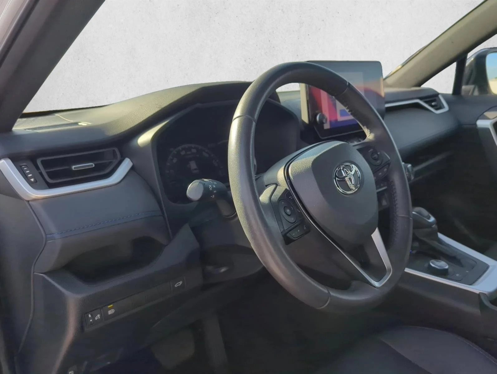 Used 2024 Wind Chill Pearl/Midnight Black Metallic Toyota Hybrid XSE image 11