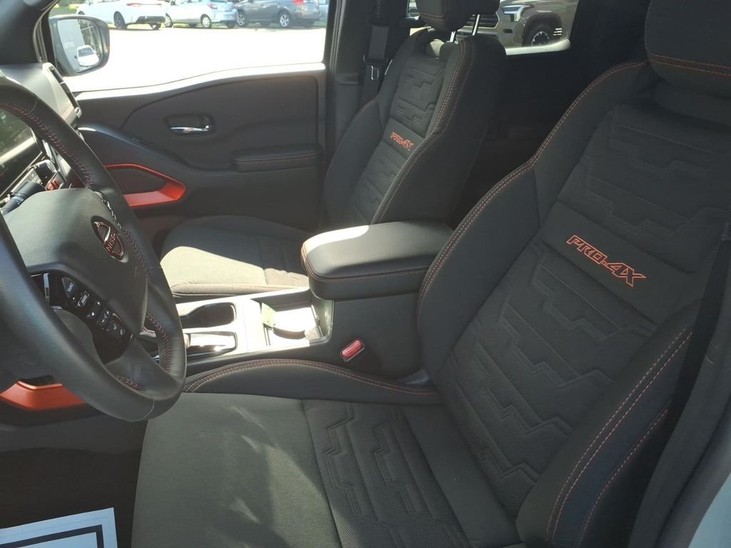 Used 2025 Boulder Gray Pearl Nissan PRO-4X image 10