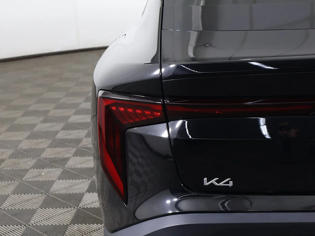 Used 2025 Black Kia LXS image 13
