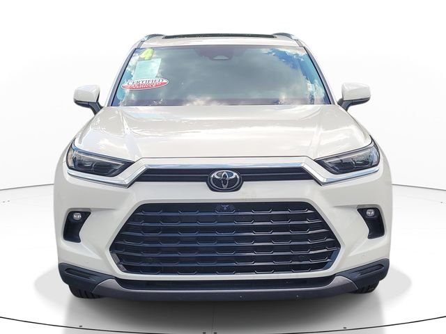 Used 2024 White Toyota Platinum image 1