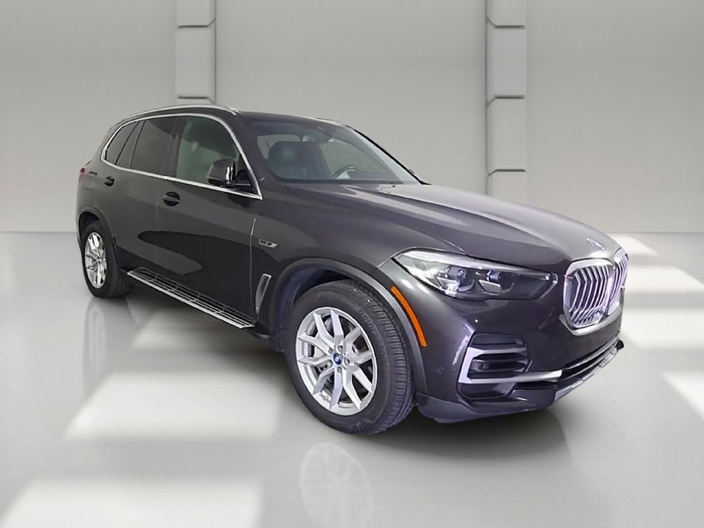 Certified Used 2022 Dark Graphite Metallic BMW xDrive45e image 52
