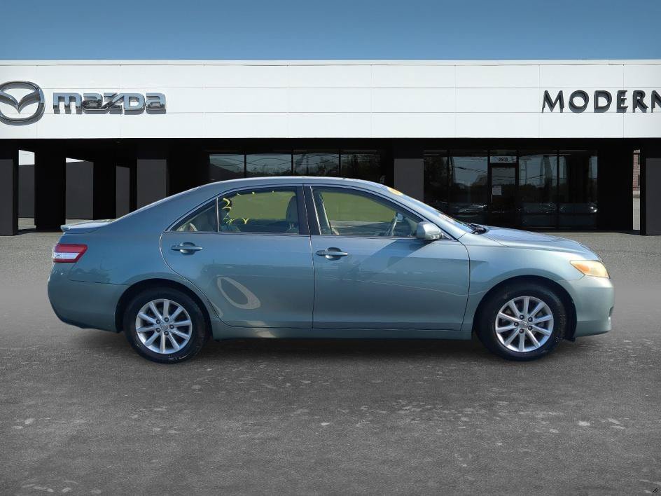 Used 2011 Aloe Green Metallic Toyota XLE image 3