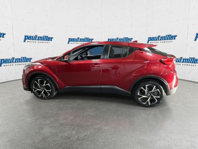 Certified Used 2018 Pearl Toyota XLE image 7