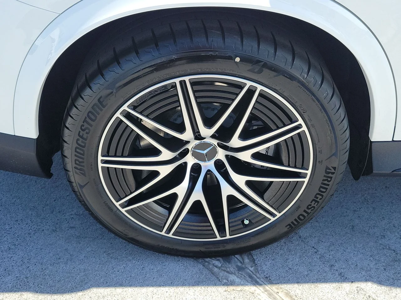 New 2026 Polar White Mercedes-Benz AMG® GLC 43 4MATIC® SUV image 7