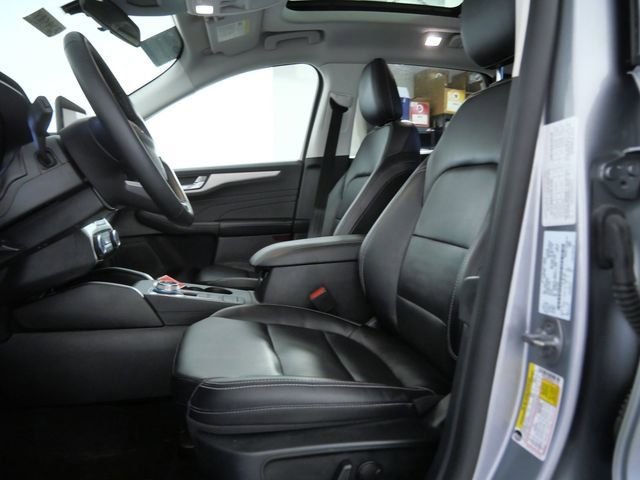 Certified Used 2022  Ford SEL image 16