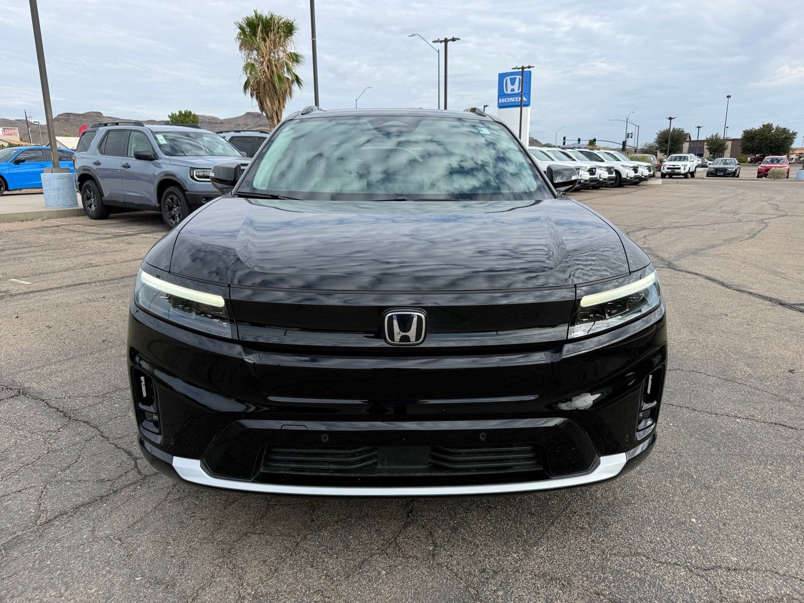 Certified Used 2025 Raven Black Honda Touring image 2