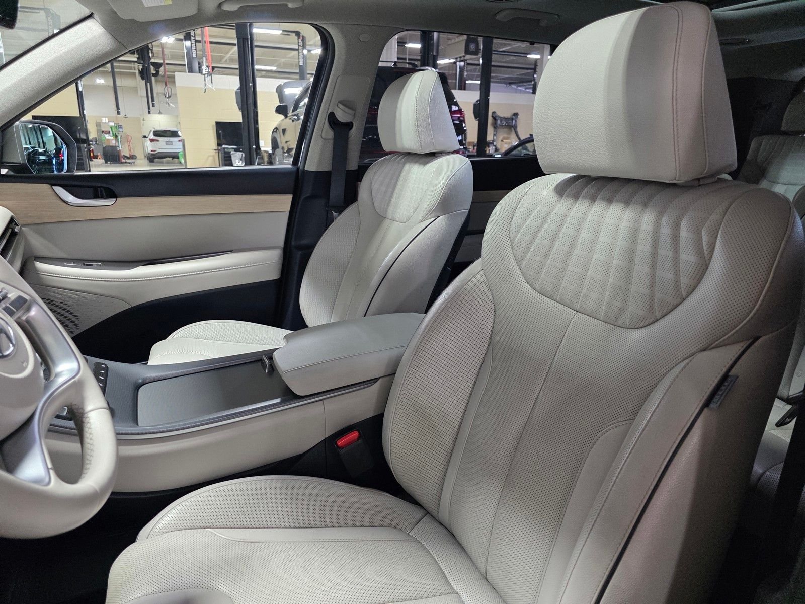 Certified Used 2023 Moonlight Cloud Hyundai Limited image 25