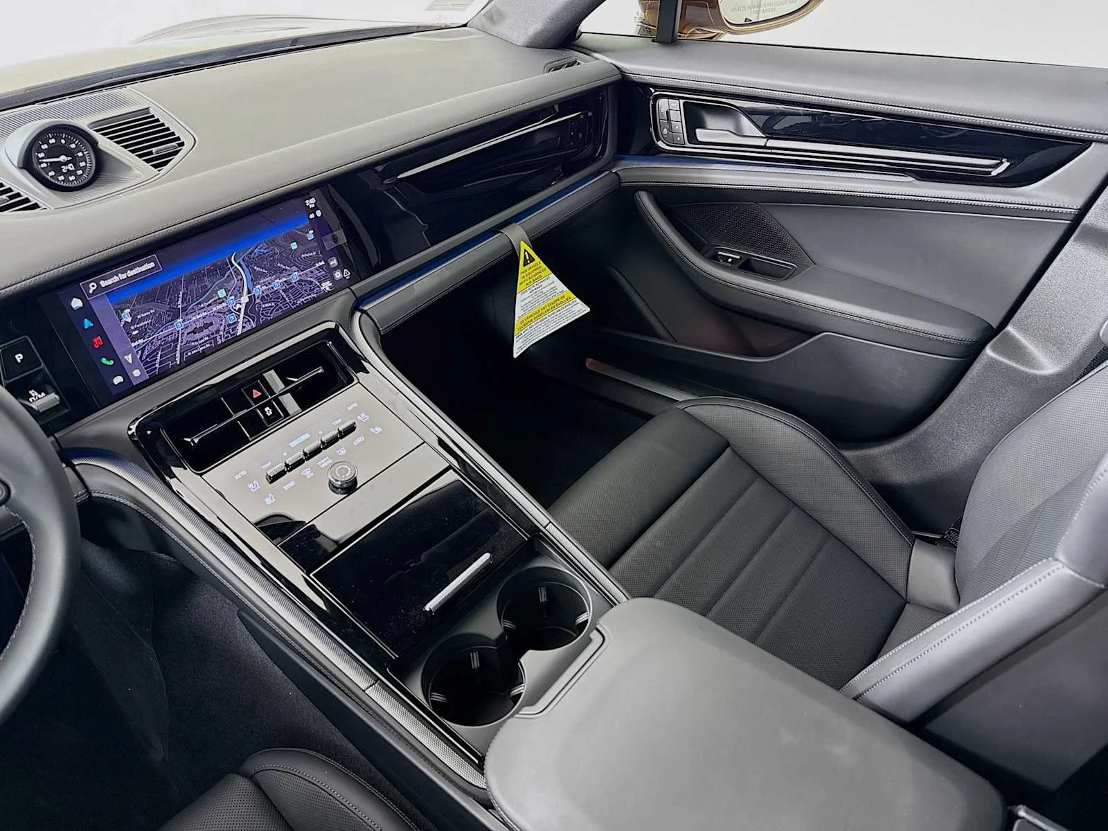 2026 Porsche Panamera 4 E-Hybrid - Photo 26