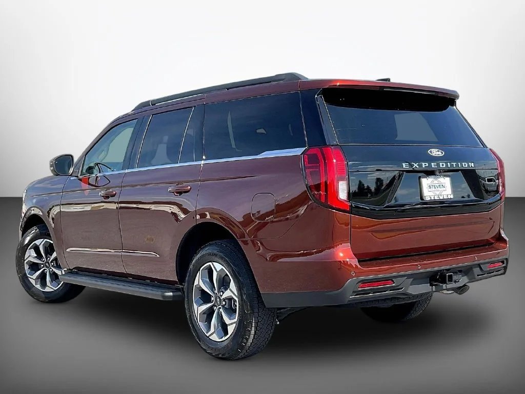 New 2027 Bronze Fire Metallic Tinted Clearcoat Ford Active image 3