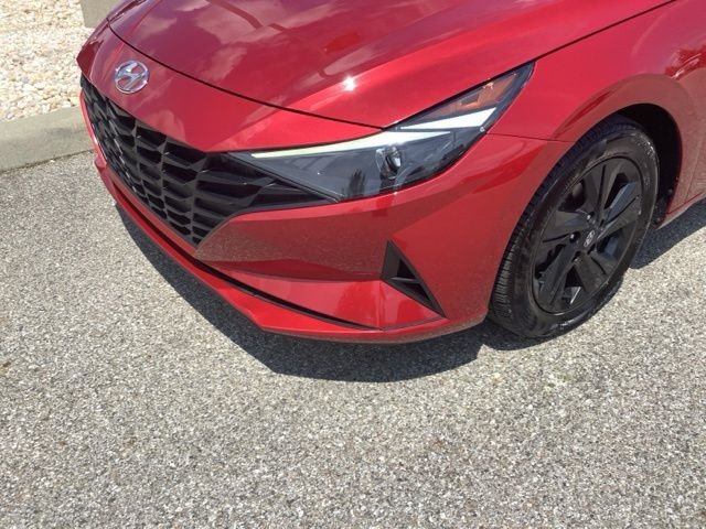 Used 2023 Scarlet Red Hyundai Blue image 29