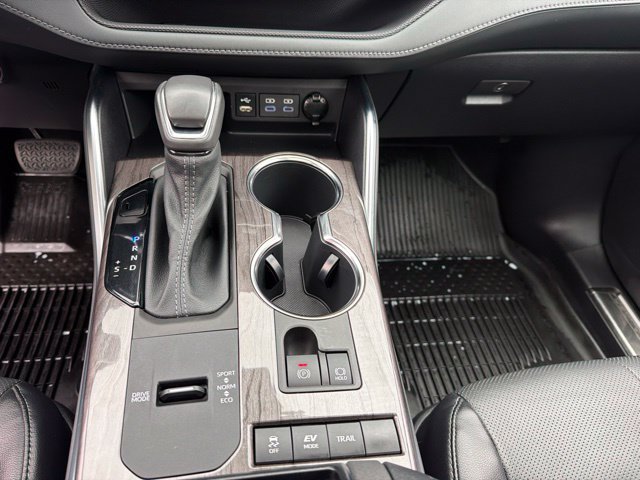 Used 2022 Midnight Black Metallic Toyota Platinum image 20
