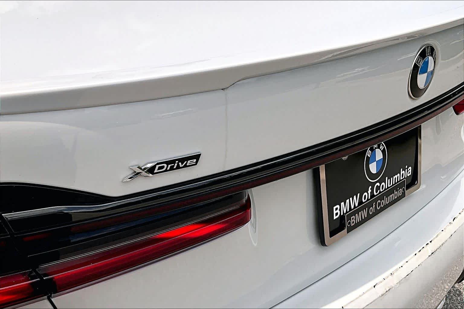 2022 BMW 7 Series 750i - Photo 9