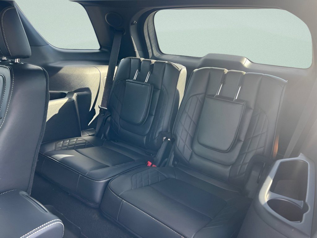 Used 2017 Blue Ford Platinum image 21