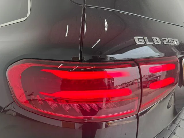 New 2026  Mercedes-Benz GLB 250 image 34