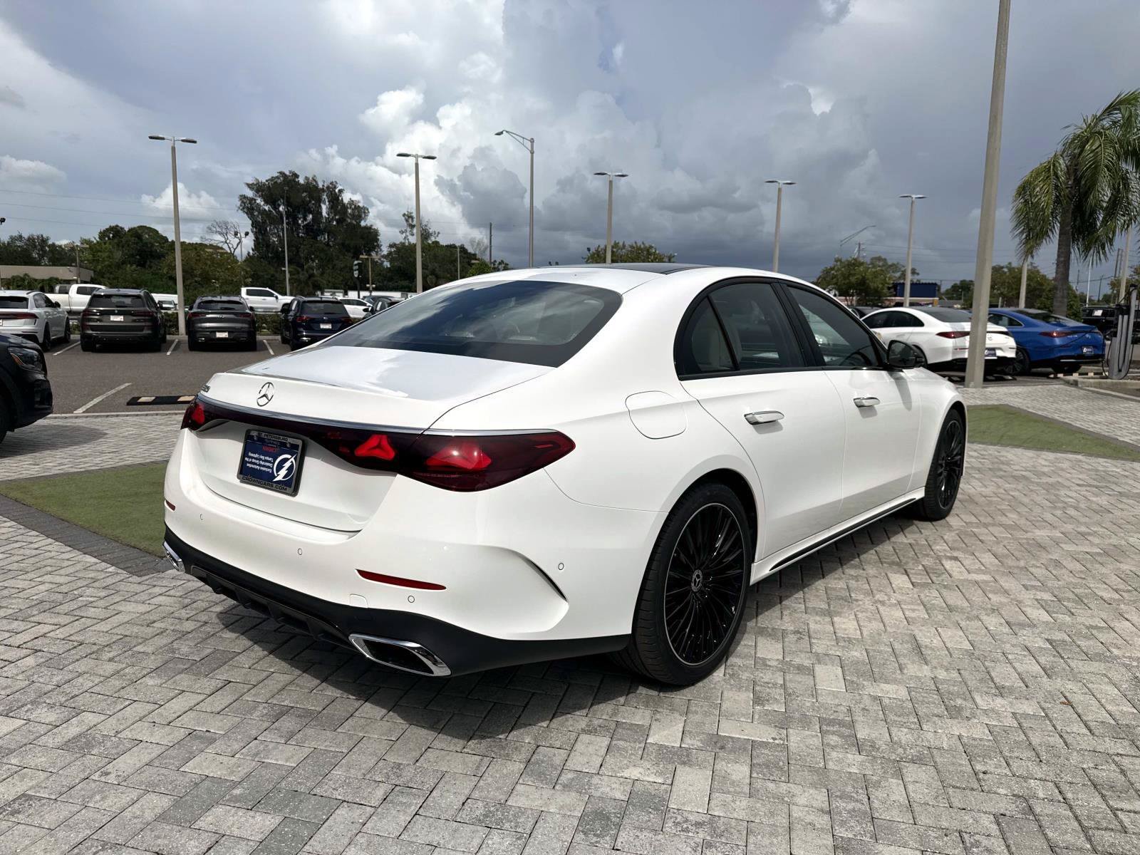 New 2026 Polar White Mercedes-Benz E 350 RWD Sedan image 5
